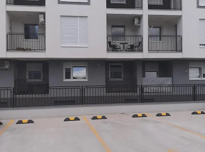 Maja * Σουμπότικα